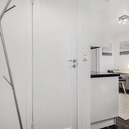 Central, Practical, Free Parking. Ls102 Bergen